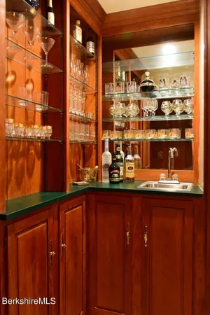 a view of walk in closet