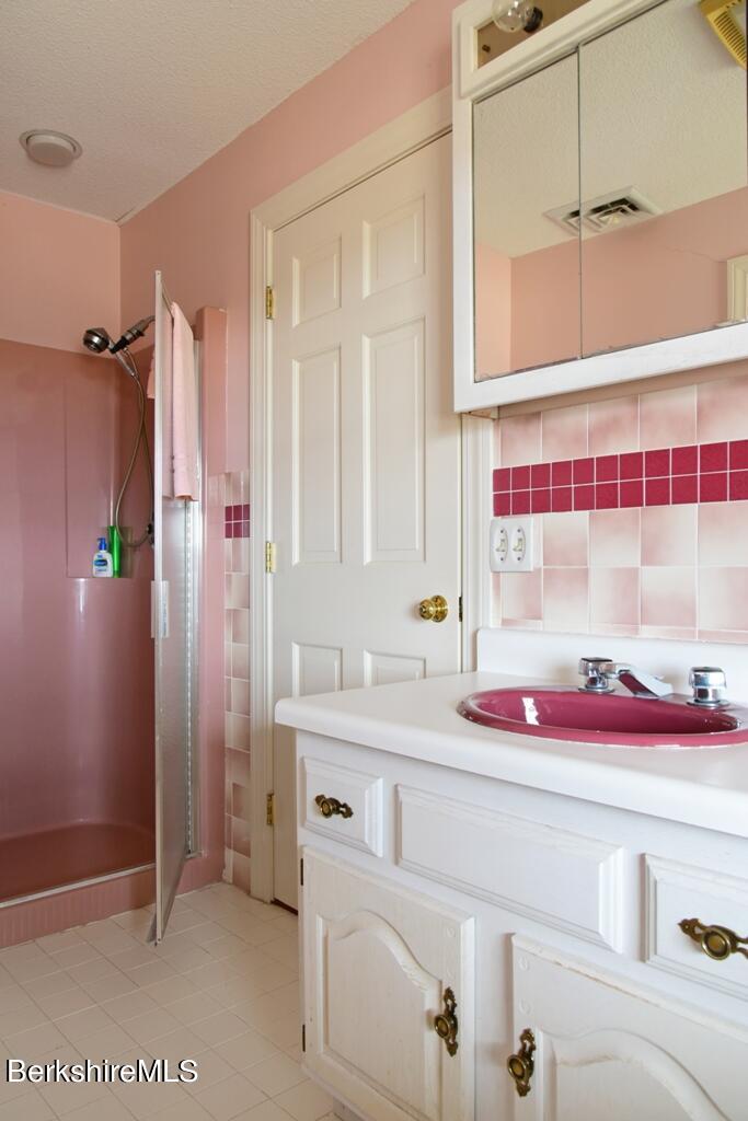 84 B North Undermountain Road Egremont, MA 01230 - Photo 50 of 62 En-Suite Bathroom