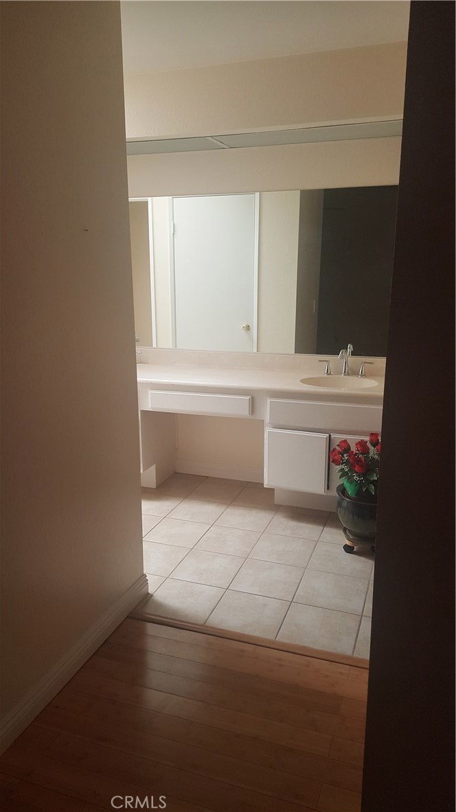 880 Robles Place Corona, CA 92882 - Photo 5 of 11