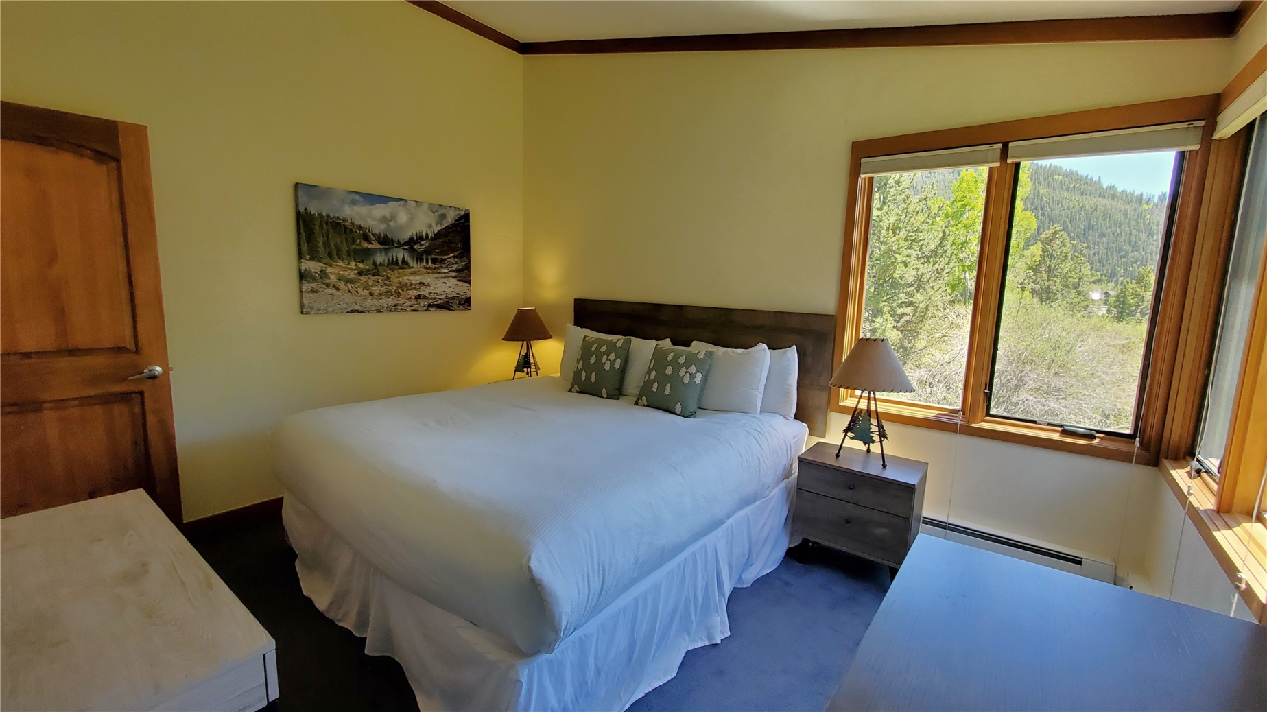 620 Tennis Club Road, Unit 1337 Keystone, CO 80435 - Photo 25 of 48 a bedroom with a bed and a window