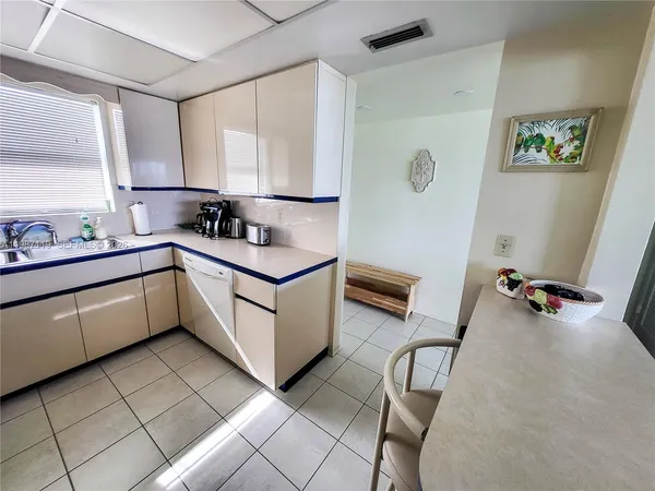$4,200 | 1750 South Ocean Boulevard, Unit 509E, Lauderdale-by-the-Sea, FL 33062