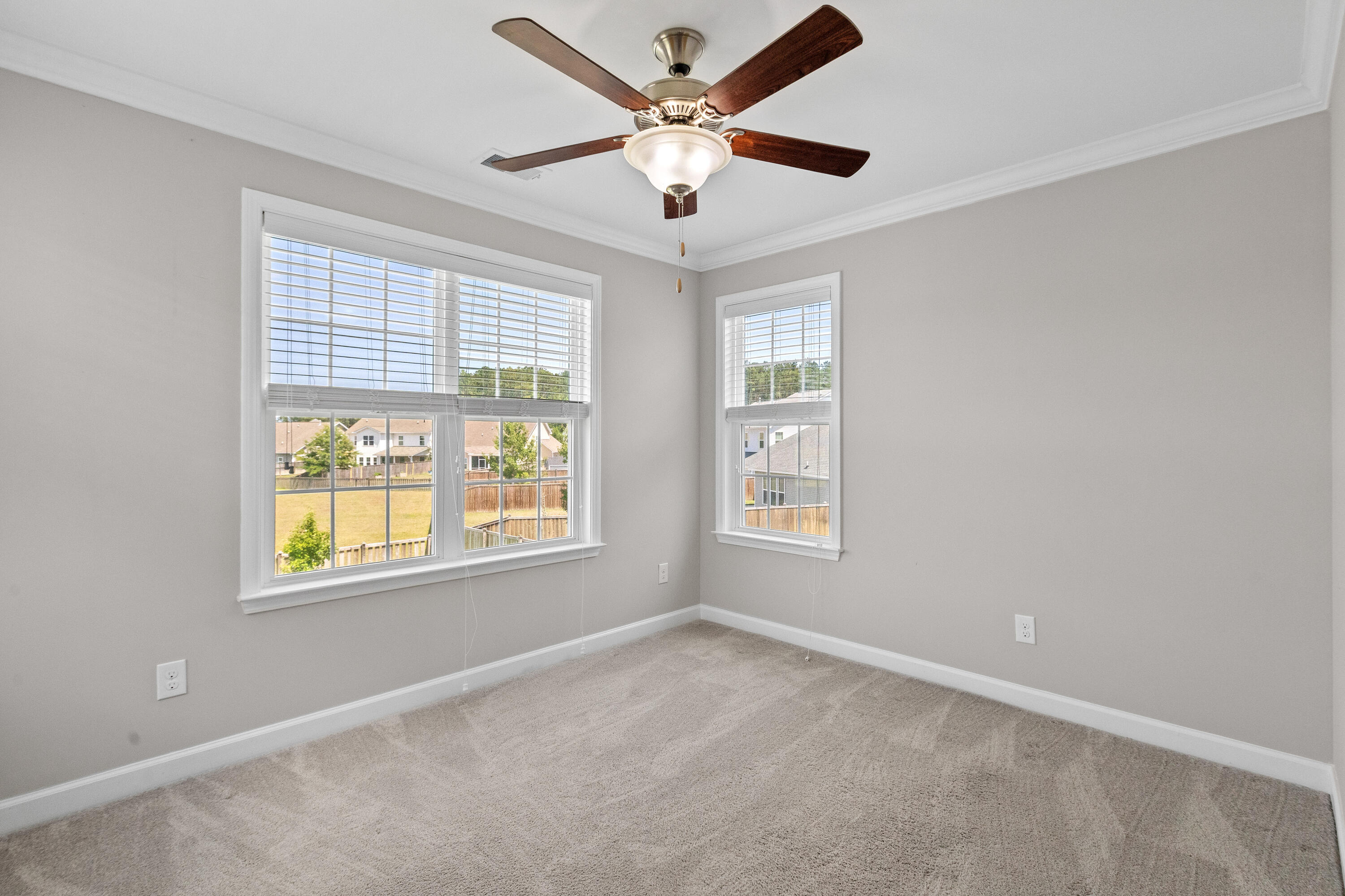 242 Saxony Loop Summerville, SC 29486 - Photo 31 of 44 242SaxonyLoop-CasaVerdeMediaLLC40