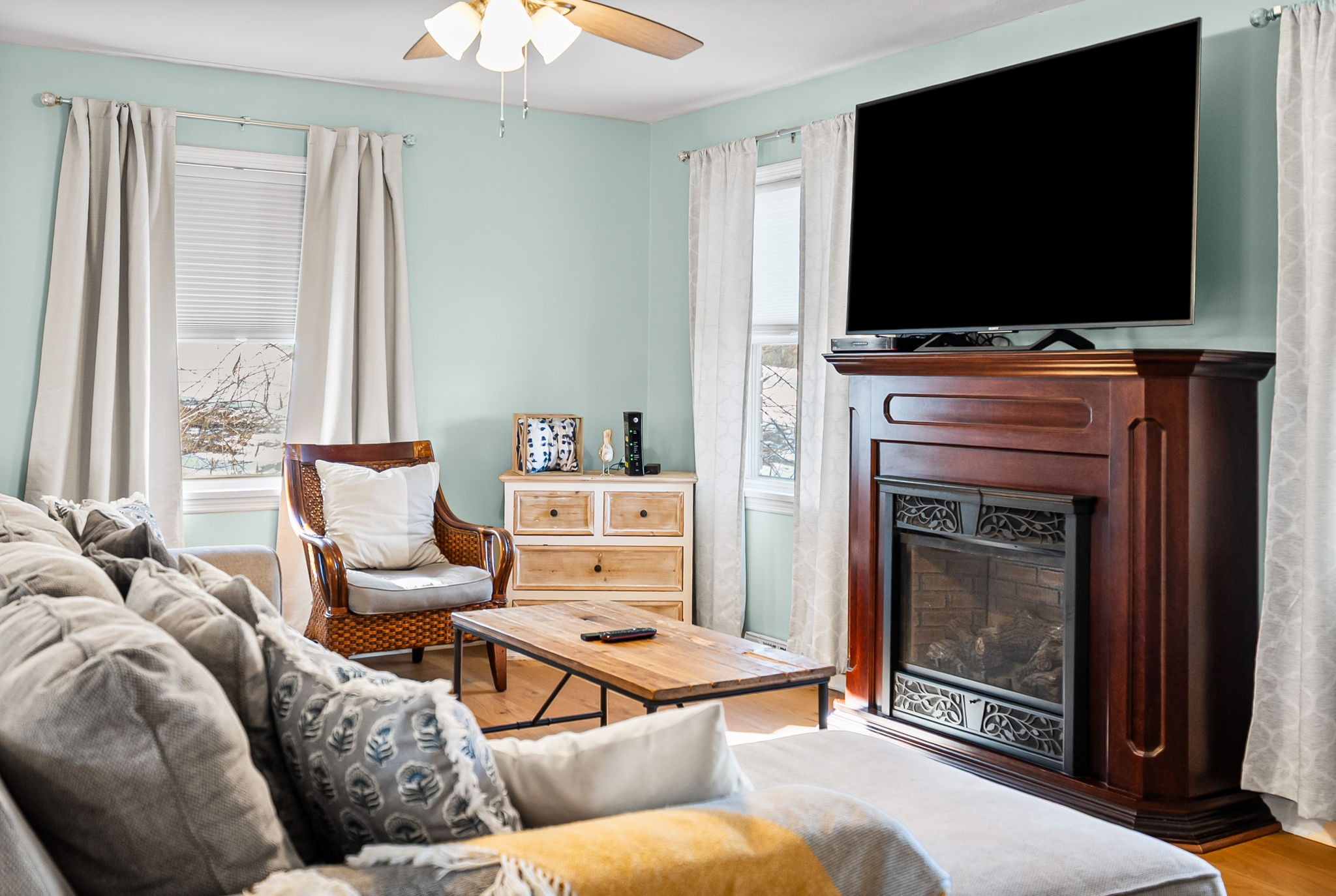 148 Green Hill Drive Grand Rivers, KY 42045 - Photo 14 of 65 a living room with furniture and a flat screen tv