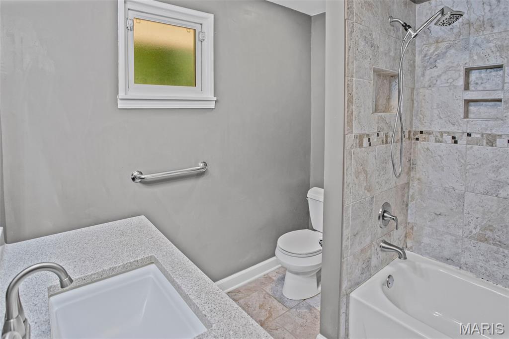 2255 Alby Street Alton, IL 62002 - Photo 23 of 67
