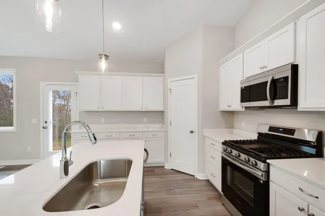 $474,900 | 2157 Westpointe Drive, Hastings, MN 55033