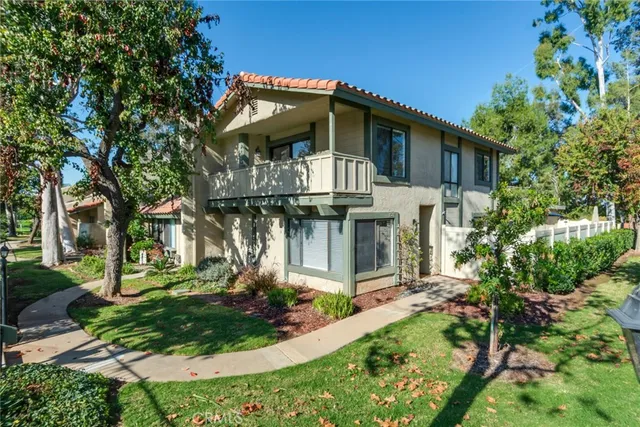 $589,000 | 1517 Camelot Drive, Corona, CA 92882