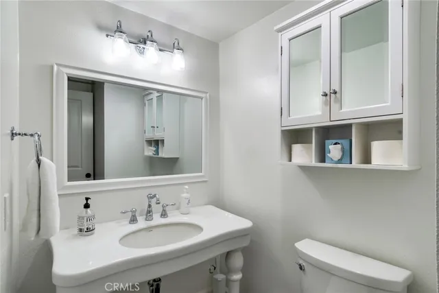 $589,000 | 1517 Camelot Drive, Corona, CA 92882