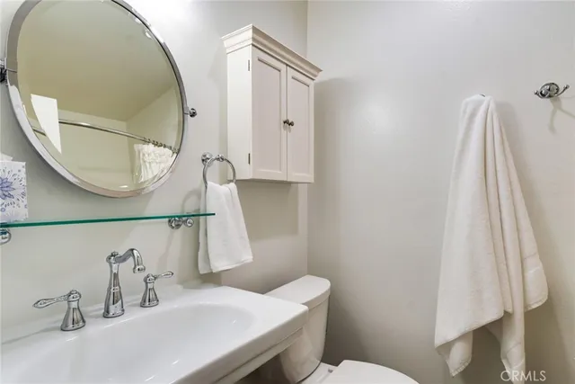 $589,000 | 1517 Camelot Drive, Corona, CA 92882