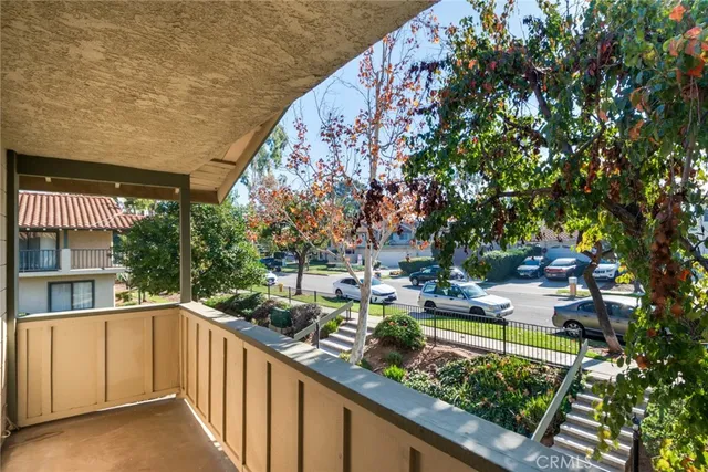 $589,000 | 1517 Camelot Drive, Corona, CA 92882