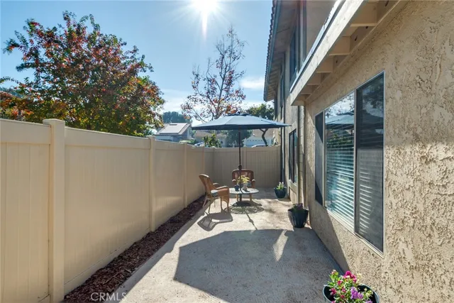 $589,000 | 1517 Camelot Drive, Corona, CA 92882