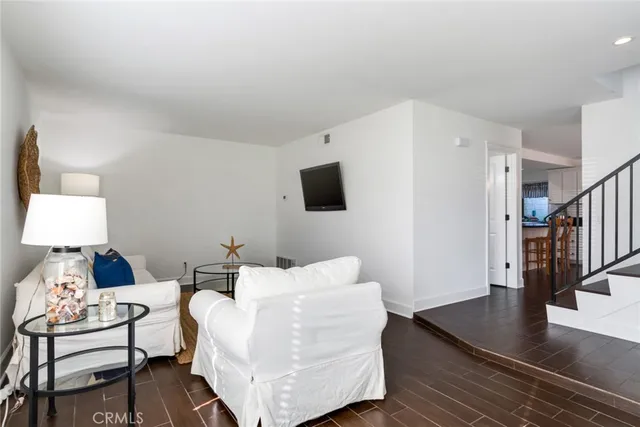 $589,000 | 1517 Camelot Drive, Corona, CA 92882