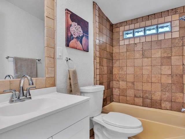 13 Colorado Road Tres Piedras, NM 87577 - Photo 16 of 33