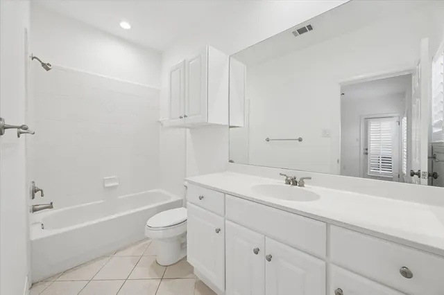 $899,000 | 2638 Wroxton Road, West University Place, TX 77005