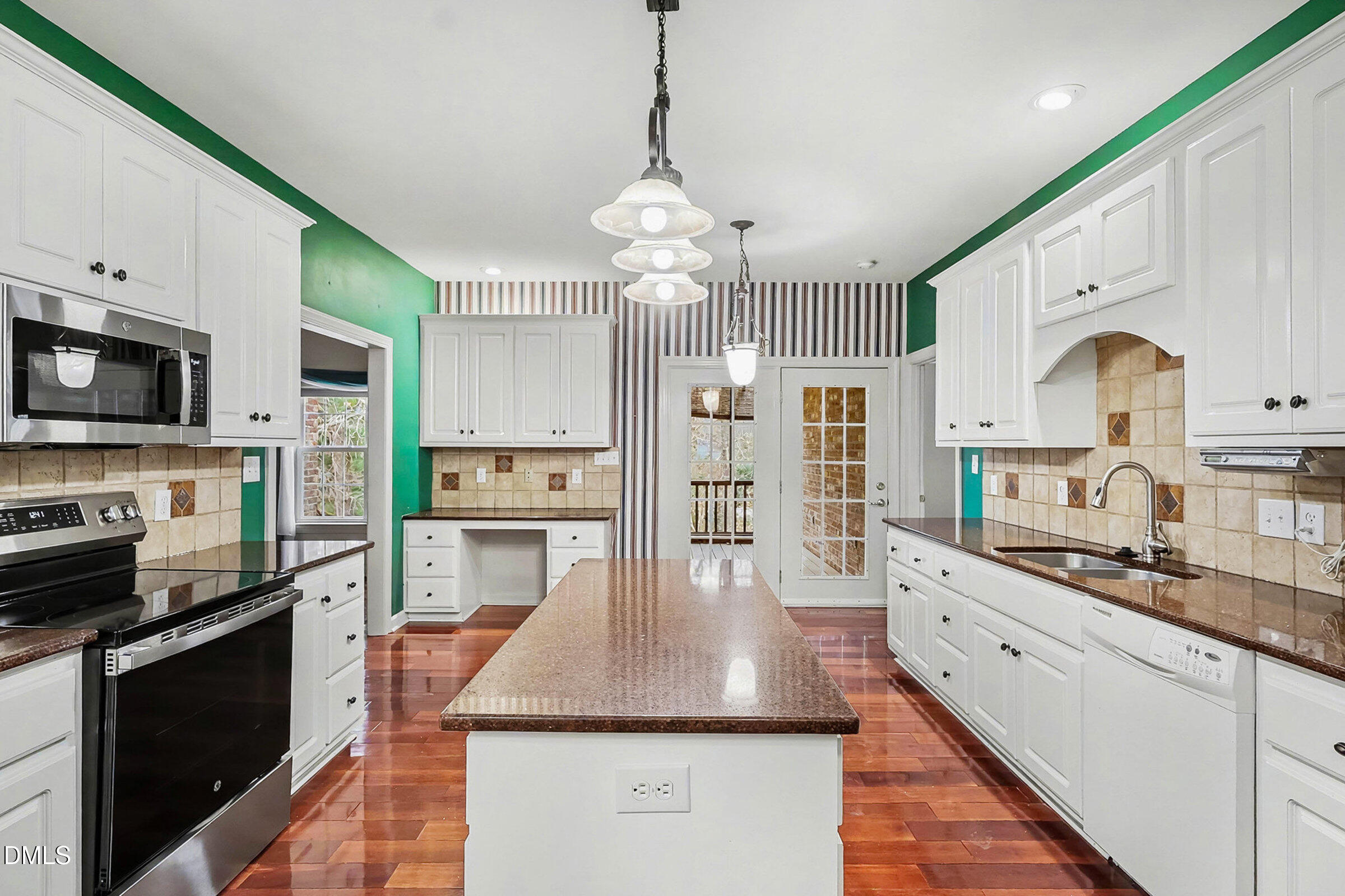 346 Broadmoor Way Clayton, NC 27520 - Photo 18 of 55 014_file_572