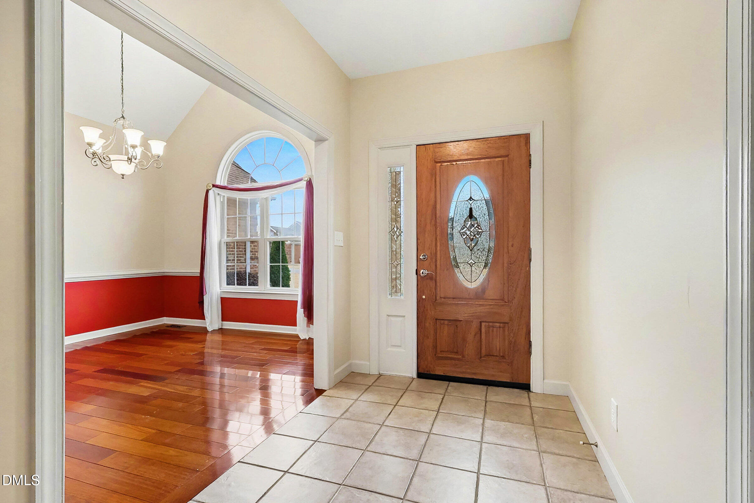 346 Broadmoor Way Clayton, NC 27520 - Photo 6 of 55 006_file_885