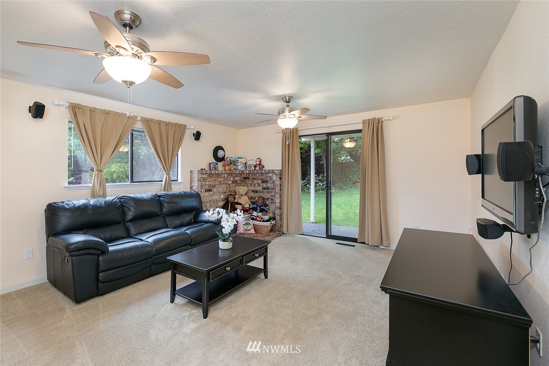 2019 237th Street Southeast Bothell, WA 98021 - Photo 9 of 19