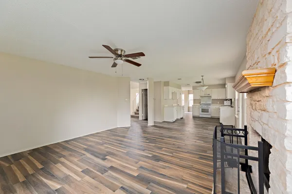 $2,450 | 13202 Amasia Drive, Austin, TX 78729