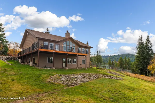 $1,164,000 | 833 Drummond Peak Road, Pinehurst, ID 83850