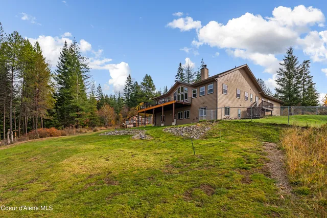 $1,164,000 | 833 Drummond Peak Road, Pinehurst, ID 83850