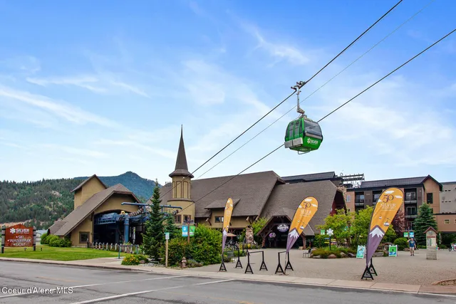 $1,125,000 | 833 Drummond Peak Road, Pinehurst, ID 83850