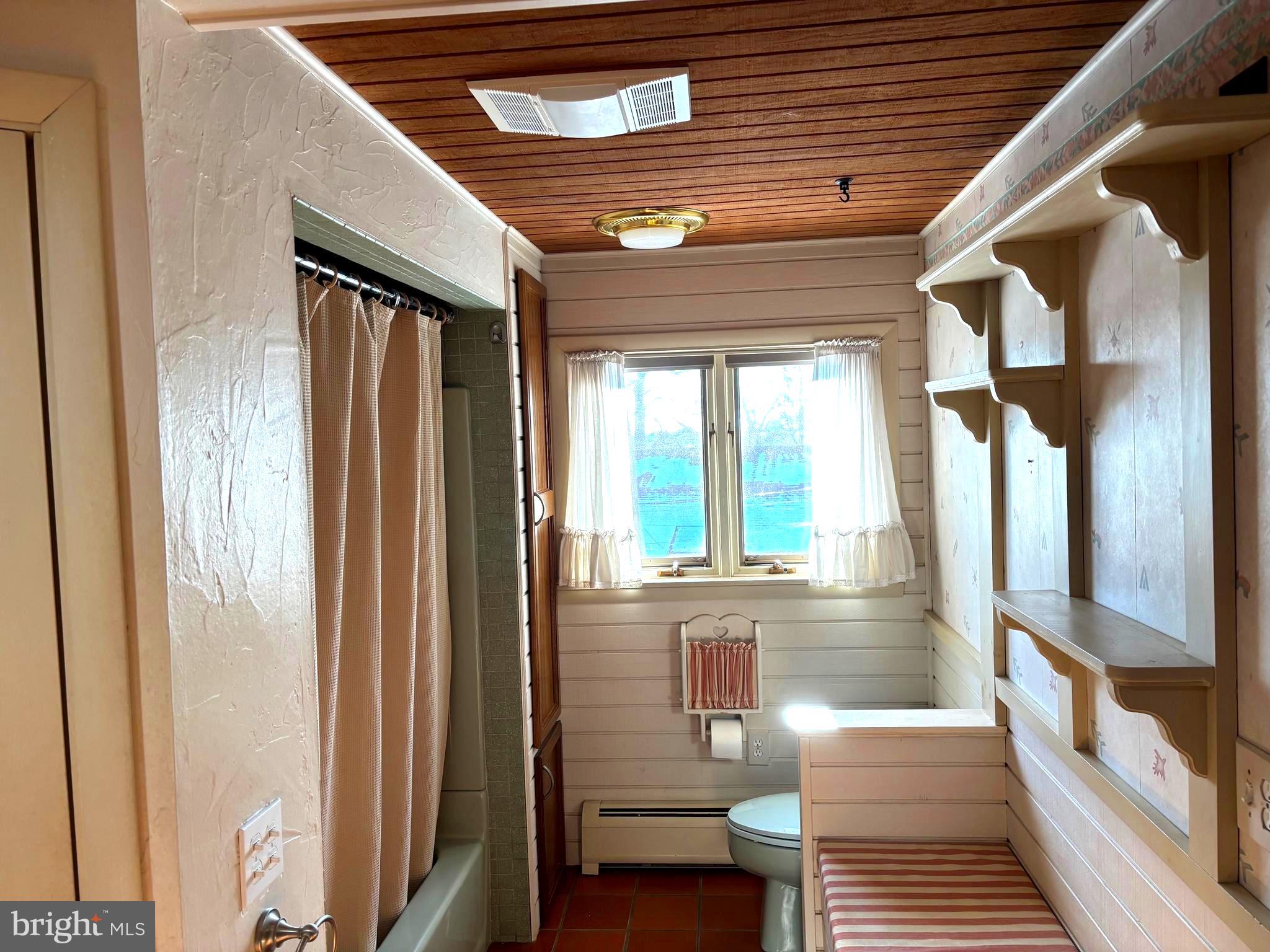 404 North Main Street Red Lion, PA 17356 - Photo 6 of 28 a view of a hallway with wooden floor and entryway