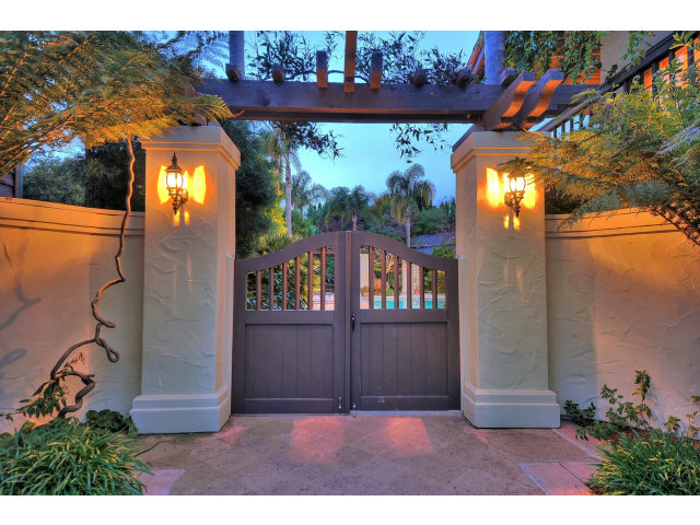 613 Spring Street Santa Cruz, CA 95060 - Photo 3 of 25 Gallery Image 3