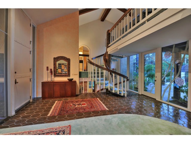 613 Spring Street Santa Cruz, CA 95060 - Photo 5 of 25 Gallery Image 5