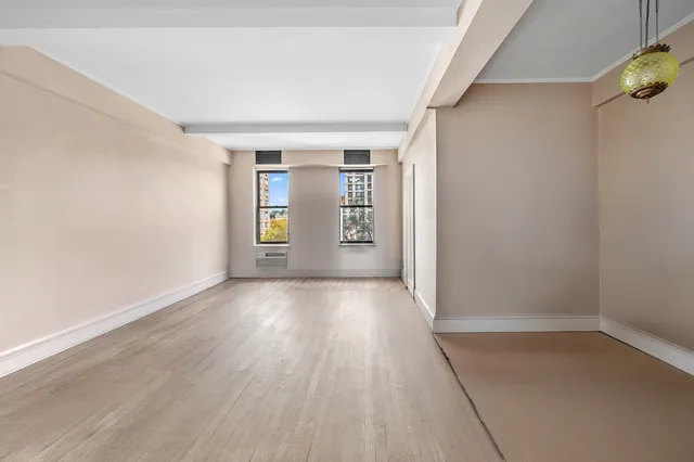 $3,250,000 | 130 East End Avenue, Unit 6A | Upper East Side