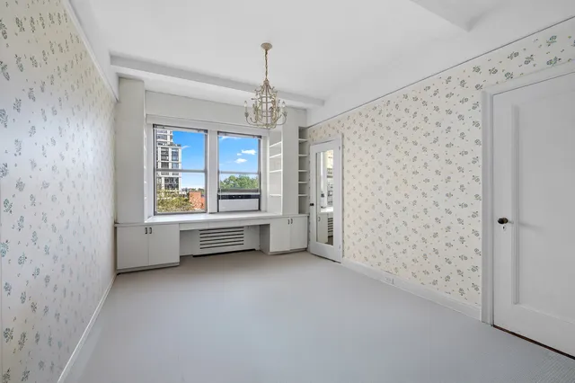 $3,250,000 | 130 East End Avenue, Unit 6A | Upper East Side