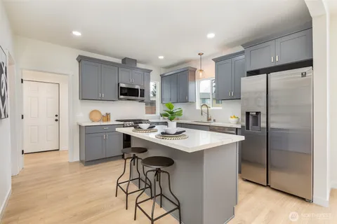 $574,999 | 8416 Duncan Avenue South, Seattle, WA 98118