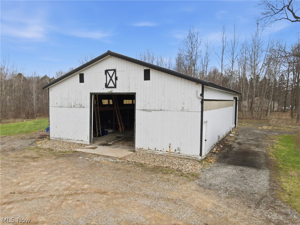 16176 Ravenna Road Burton, OH 44021 - Photo 5 of 34 Gallery Image 5