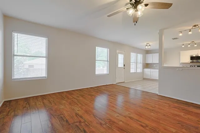 $2,450 | 8320 Seven Oaks Lane, Denton, TX 76210