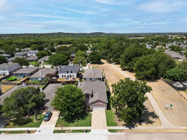 $2,450 | 8320 Seven Oaks Lane, Denton, TX 76210