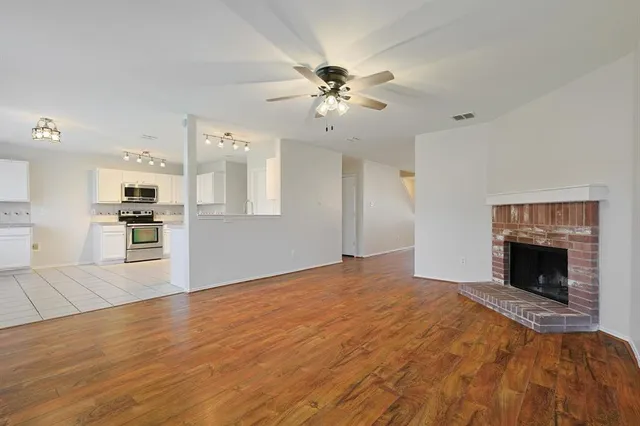 $2,450 | 8320 Seven Oaks Lane, Denton, TX 76210