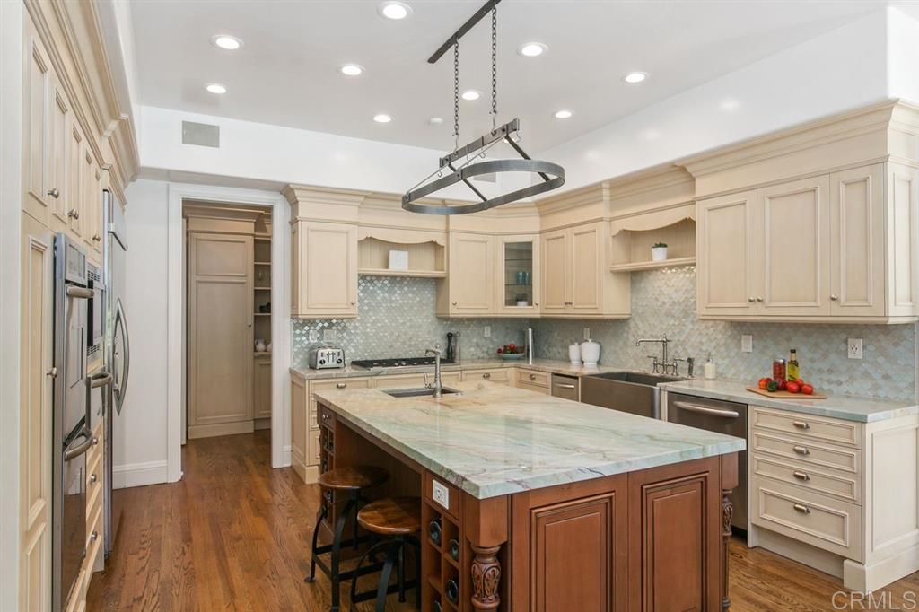 6493 Via Naranjal Rancho Santa Fe, CA 92067 - Photo 10 of 25 Gallery Image 10