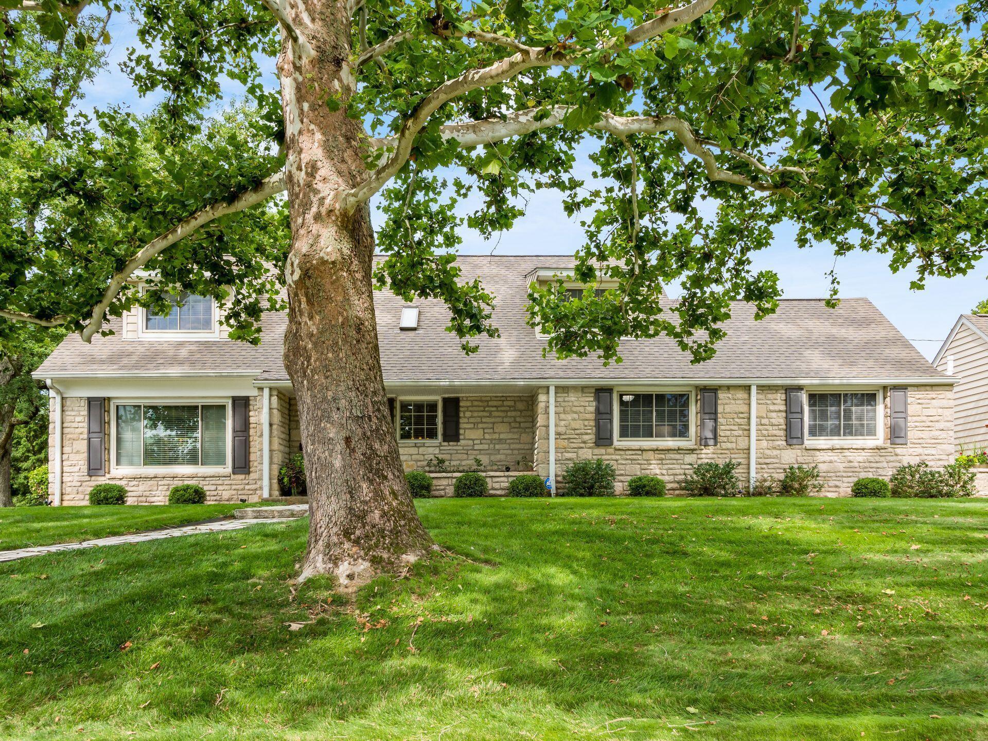363 South Kellner Road Columbus, OH 43209 - Photo 72 of 72 Front View