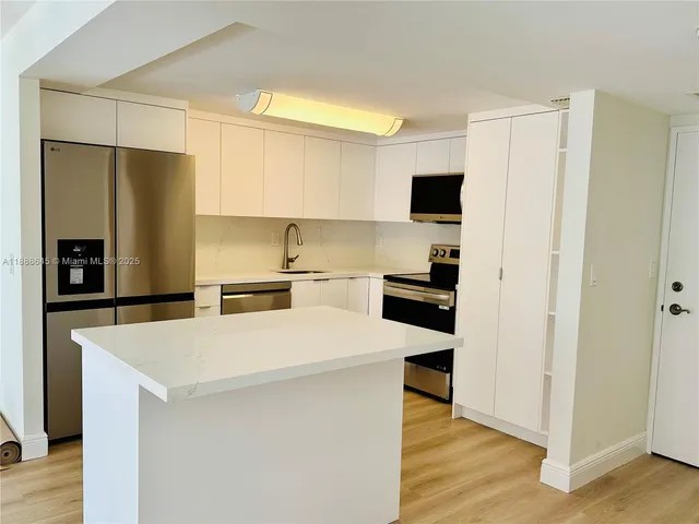 $3,300 | 1901 Brickell Avenue, Unit B1503, Miami, FL 33129