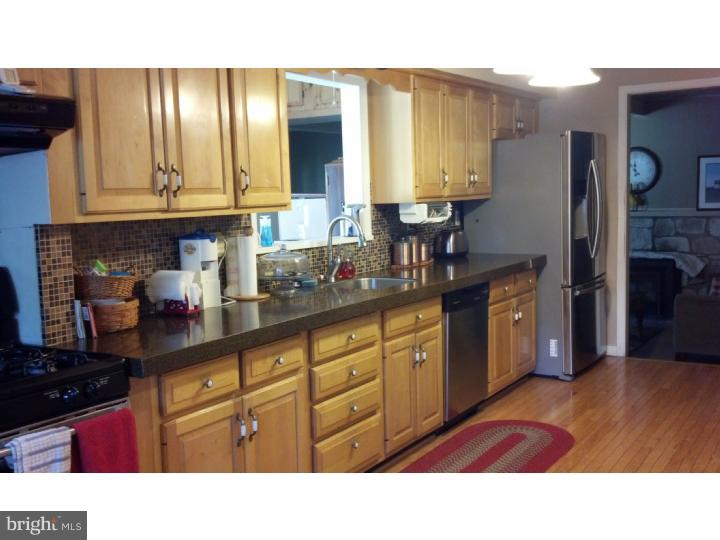 615 Parry Road Cinnaminson, NJ 08077 - Photo 3 of 18 Kitchen