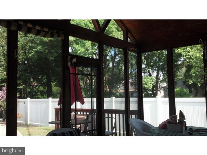 615 Parry Road Cinnaminson, NJ 08077 - Photo 10 of 18 Sun Room