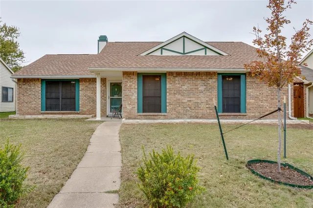 $2,000 | 114 Camilla Lane, Garland, TX 75040