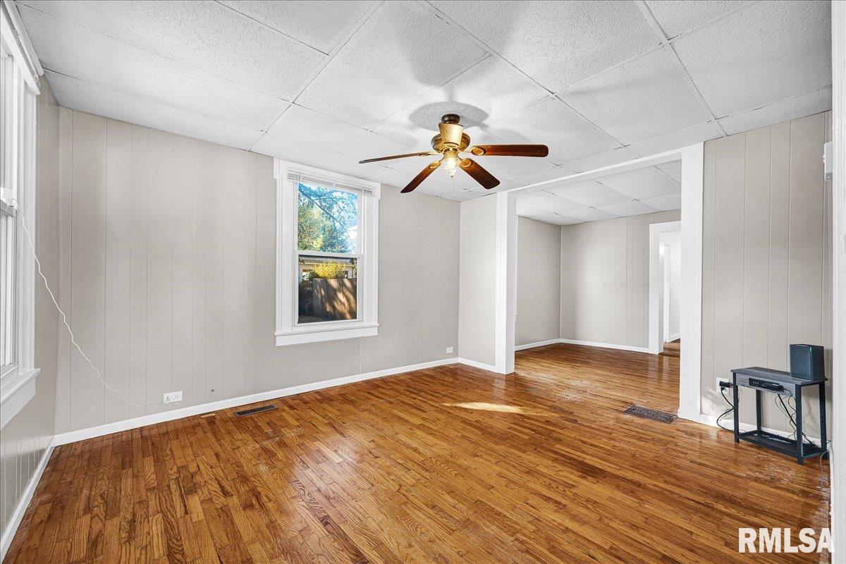 186 North Cone Street Farmington, IL 61531 - Photo 14 of 38