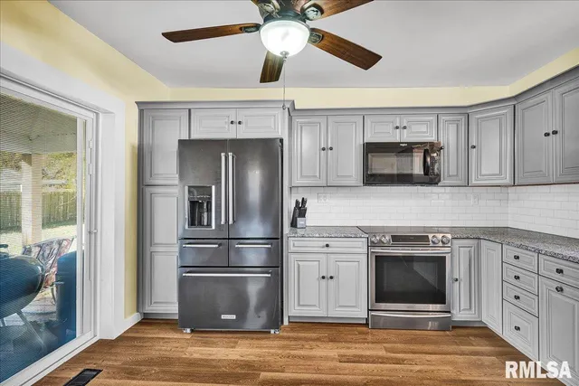 $114,900 | 186 North Cone Street, Farmington, IL 61531