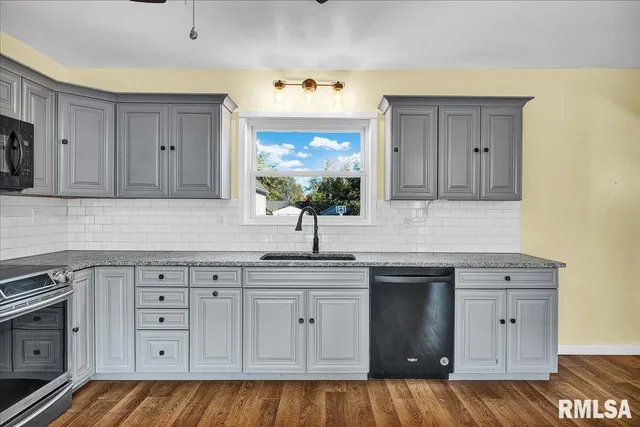 $114,900 | 186 North Cone Street, Farmington, IL 61531