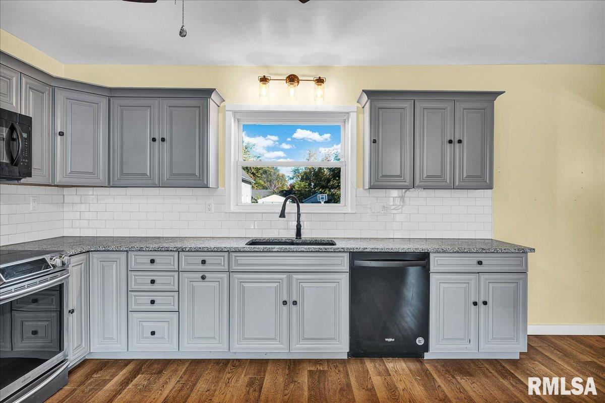 186 North Cone Street Farmington, IL 61531 - Photo 8 of 38