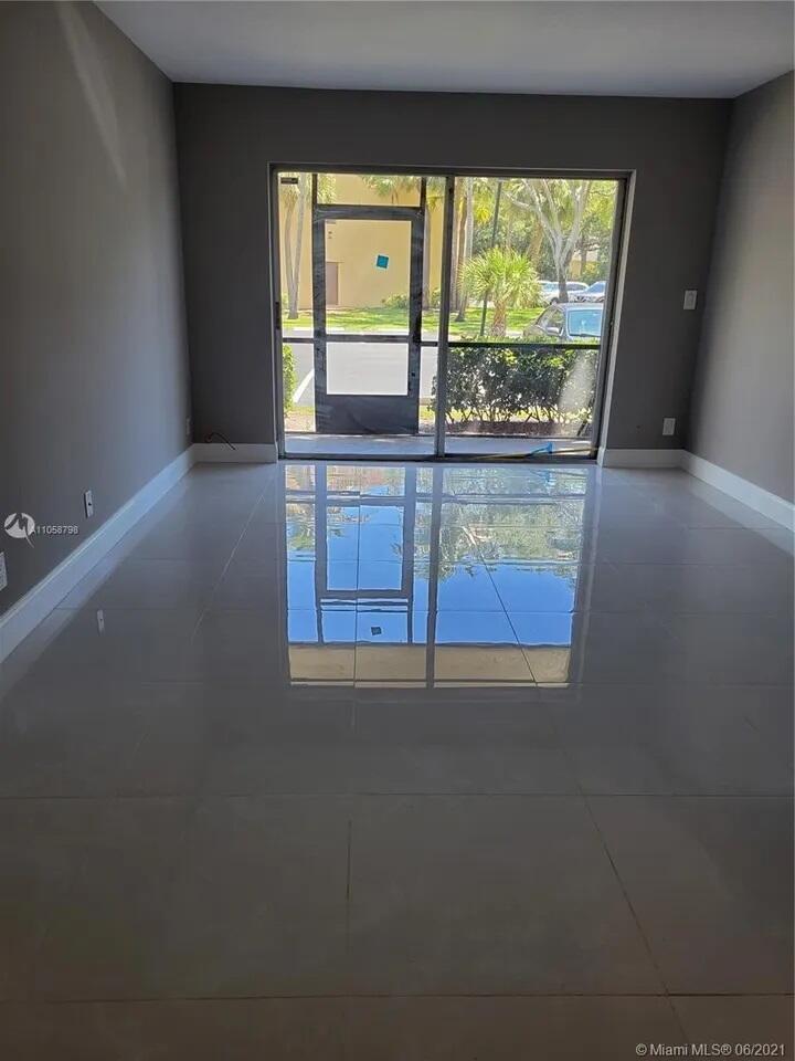 470 Northwest 20th Street, Unit 1040 Boca Raton, FL 33431 - Photo 13 of 20 Apt-pic-8