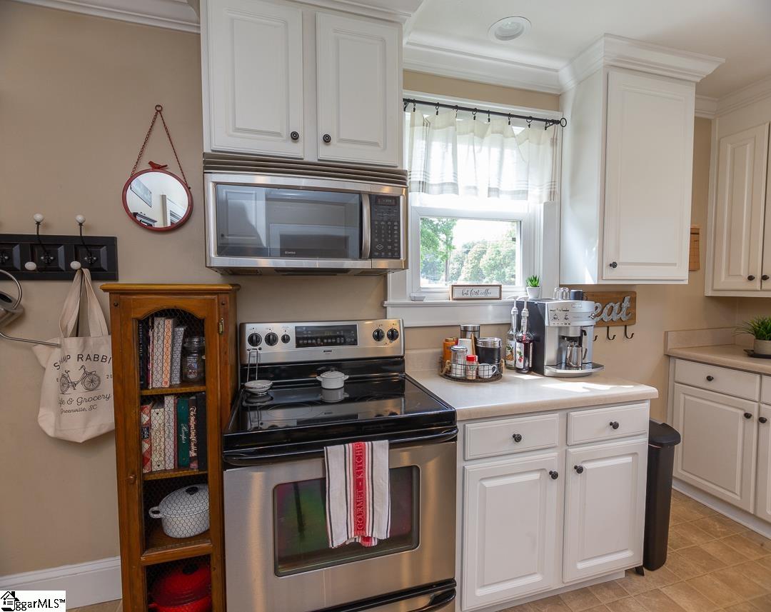 5301 Locust Hill Road Travelers Rest, SC 29690 - Photo 6 of 35
