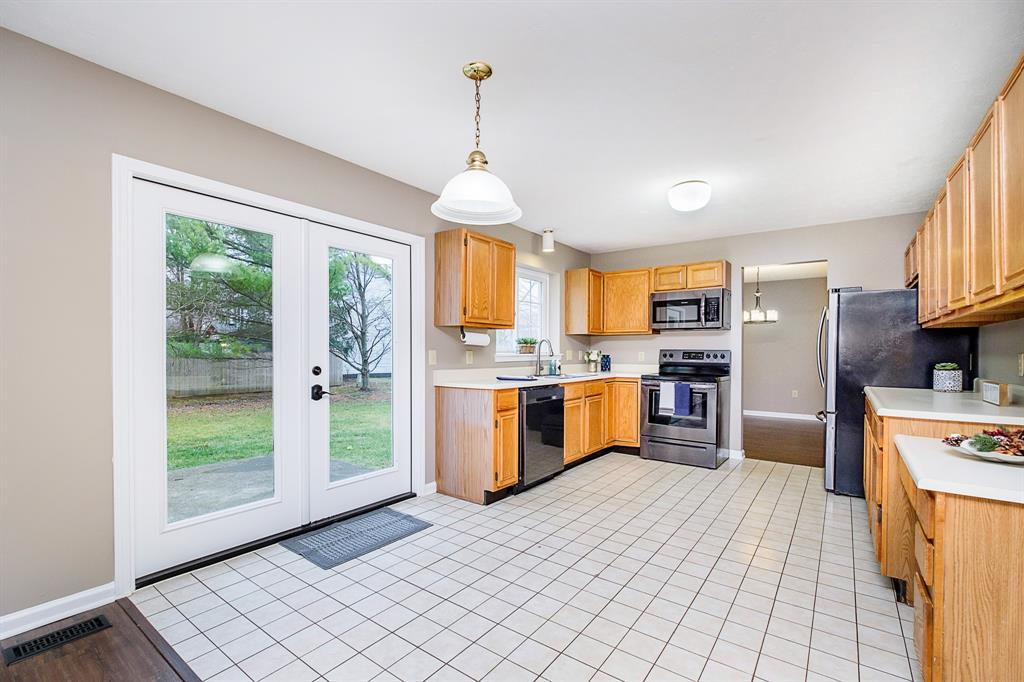 10839 Thistle Ridge Fishers, IN 46038 - Photo 18 of 51 Gallery Image 18