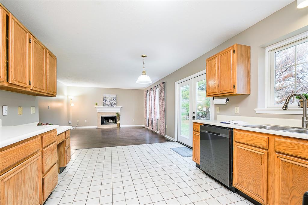 10839 Thistle Ridge Fishers, IN 46038 - Photo 19 of 51 Gallery Image 19