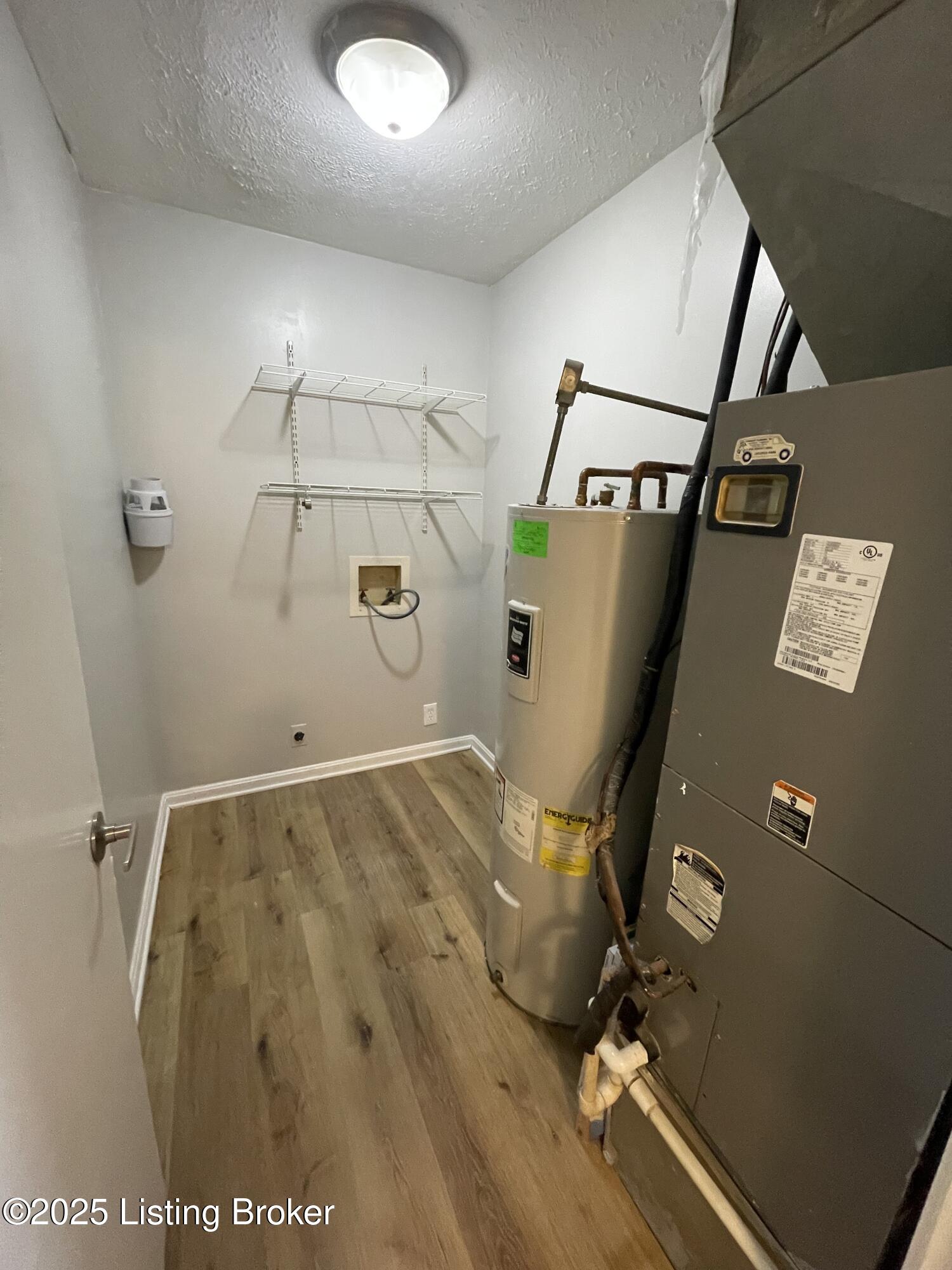 6208 Terry Road Louisville, KY 40258 - Photo 2 of 9 IMG_7903