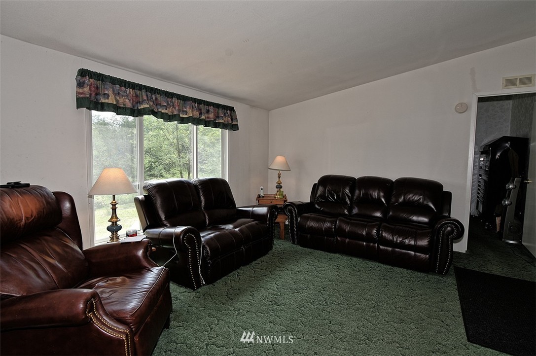 28249 Lake Cavanaugh Road Mount Vernon, WA 98274 - Photo 3 of 19 Gallery Image 3